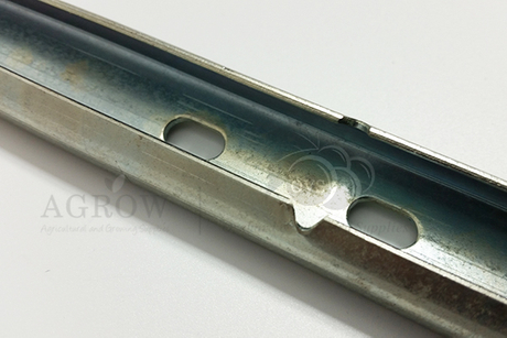 Traverse de treillis divisée verticale en forme de C